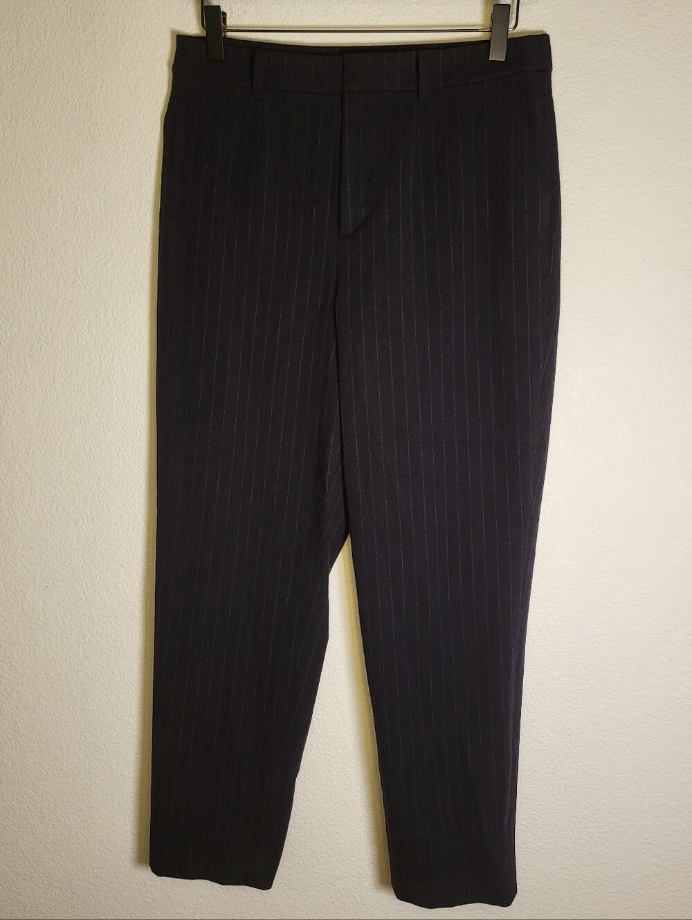 Uniqlo Men's Navy Pinstripe Dress Pants size Medium 28-29